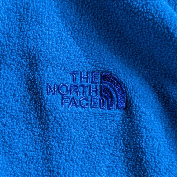 The North Face - Fleece Pull Over - Picture 2 of 7